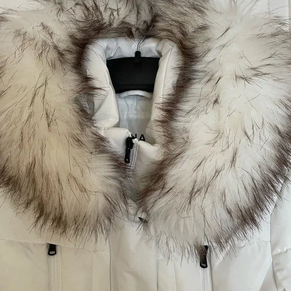 Michael Kors White Puffer Coat with Fur Trim - Picture 2 of 7